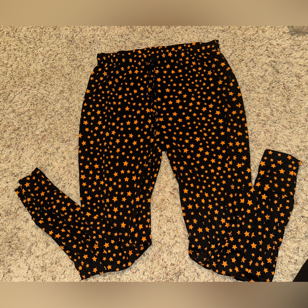 Spooky starry night stars 🌟 size medium pajamas pants